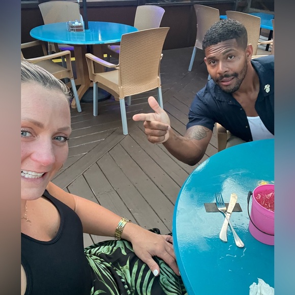 Meet your Posher, Syvila - Picture 3 of 3